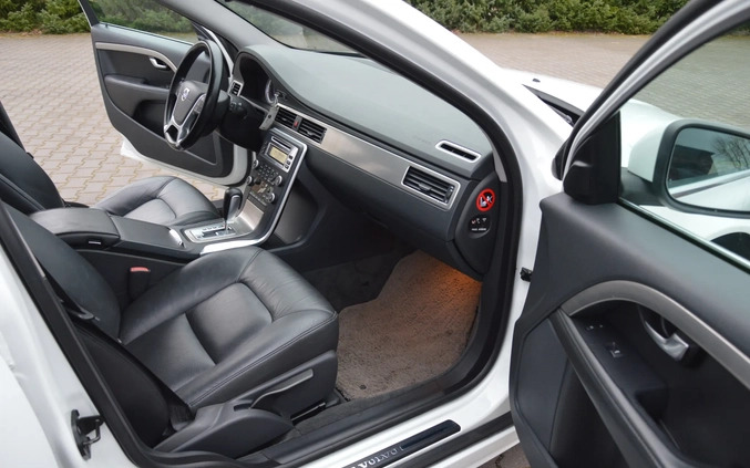 Volvo V70 cena 29500 przebieg: 350000, rok produkcji 2010 z Małogoszcz małe 704